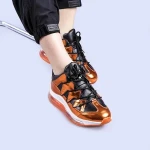 Дамски спортни обувки Yogi златисти