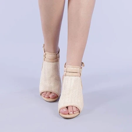 Дамски сандали Loris бежови