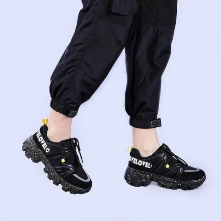 Дамски спортни обувки Magdalen черни