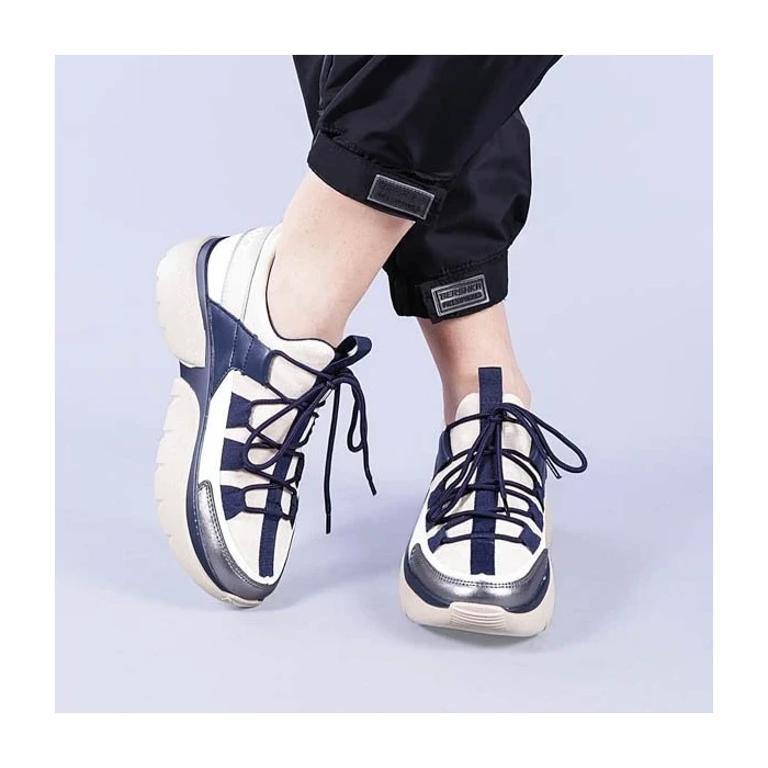 Дамски спортни обувки Lucy бежови