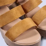 Дамски сандали Nicola светлокафяви