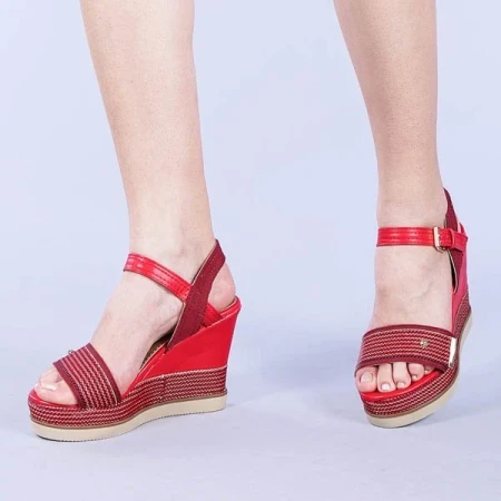 Дамски сандали Kalinda червени