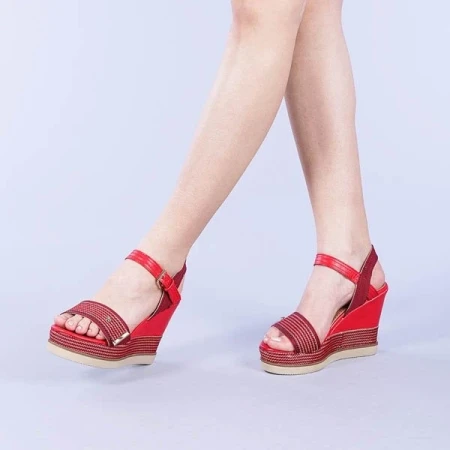 Дамски сандали Kalinda червени