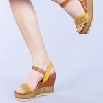 Дамски сандали Kalinda жълти