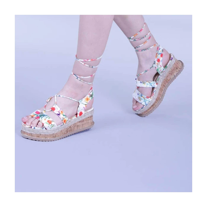 Дамски сандали Afina бели на цветя