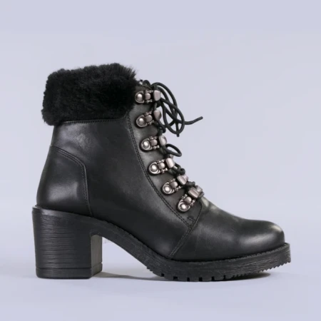 Боти от естествена кожа Dove черни