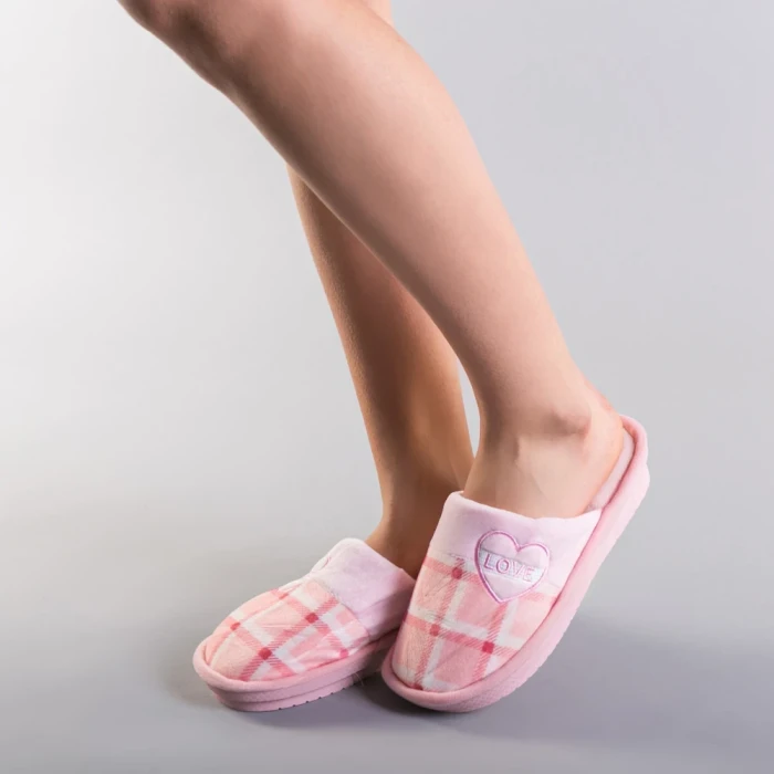 Дамски чехли  Fifa светло розово