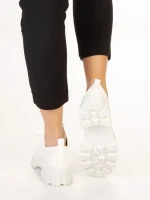 Дамски обувки casual  Avona бели