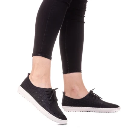 Дамски спортни обувки Mya черни