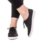 Дамски спортни обувки Mya черни