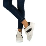 Дамски спортни обувки Lumera бели с черно