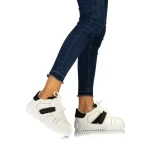 Дамски спортни обувки Lumera бели с черно