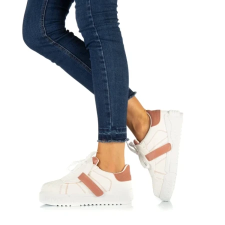 Дамски спортни обувки Lumera розови