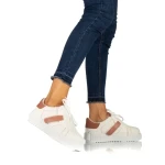 Дамски спортни обувки Lumera розови