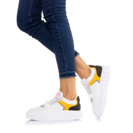 Дамски спортни обувки Chabela бели
