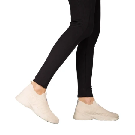 Дамски спортни обувки бежови  от текстилен материал  Flove