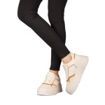 Дамски спортни обувки бежови  от еко кожа  Medar