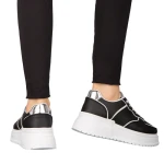 Дамски спортни обувки черни от еко кожа  Oрозови o