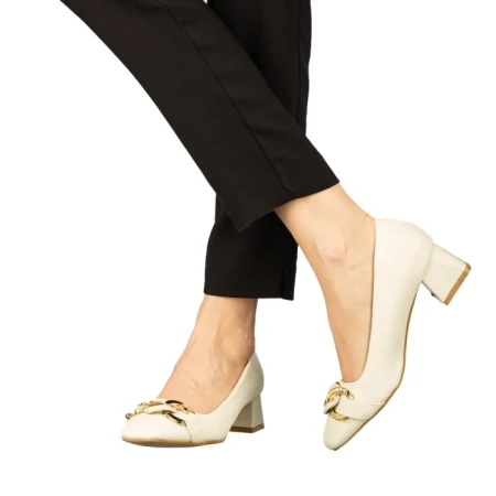 Дамски обувки с ток бежови  от еко кожа  Sansiro