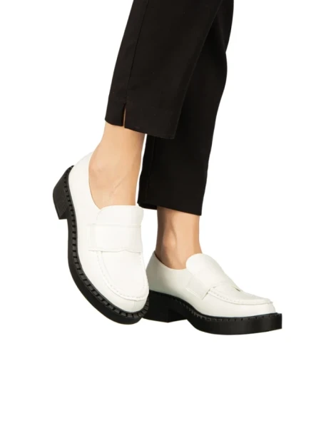 Дамски мокасини бели  от еко кожа  Pertina