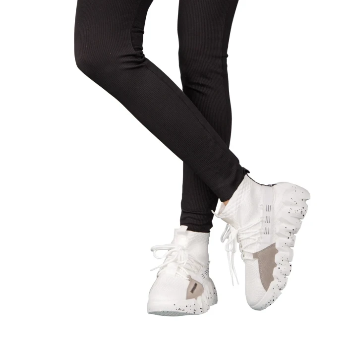 Дамски спортни обувки бели  от текстилен материал  Meil