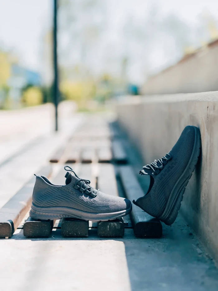 Мъжки спортни обувки тъмно сиви от текстилен материал Lugo