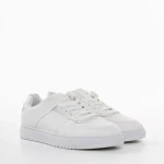 Дамски спортни обувки  бели от еко кожа  Zhuri