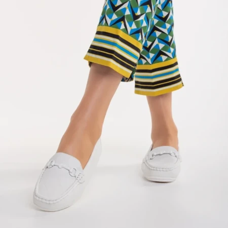 Дамски  мокасини бели от еко кожа  Ariella