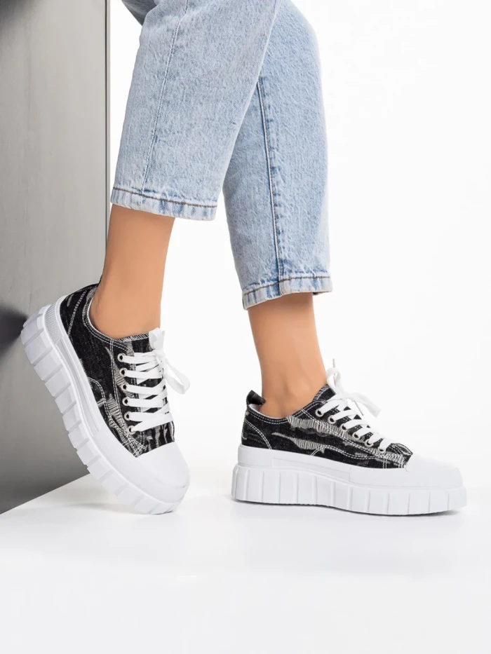 Дамски кецове  черни от текстилен материал  Jeremiah