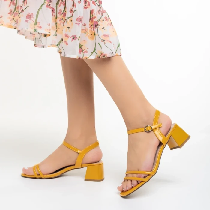 Дамски сандали  жълти  от еко кожа  Zeren