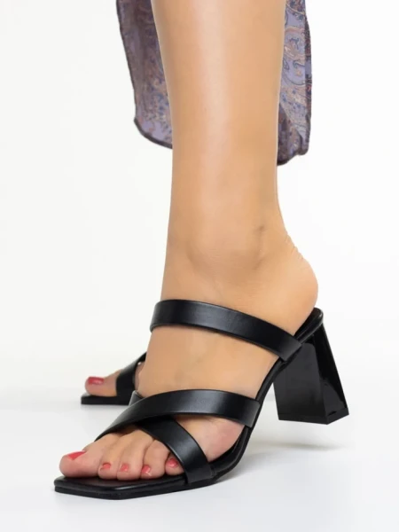 Дамски чехли с ток черни  от еко кожа  Dennise