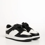 Детски спортни обувки черни с бяло от еко кожа Neal