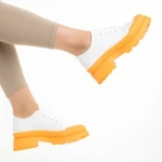 Дамски кецове  бели с оранжево от текстилен материал  Colette