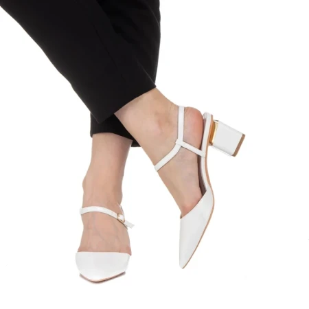 Дамски сандали  Miracle бели