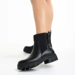 Дамски боти  черни  от еко кожа  Elsie