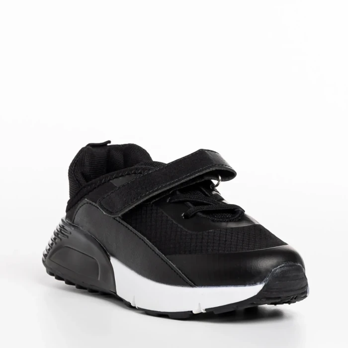 Детски спортни обувки  черни от текстилен материал Cianna