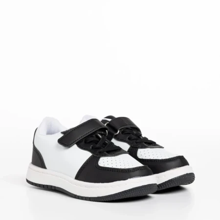 Детски спортни обувки бели с черно  от еко кожа  Ponty