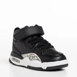 Детски спортни обувки  черни от еко кожа  Jaxon