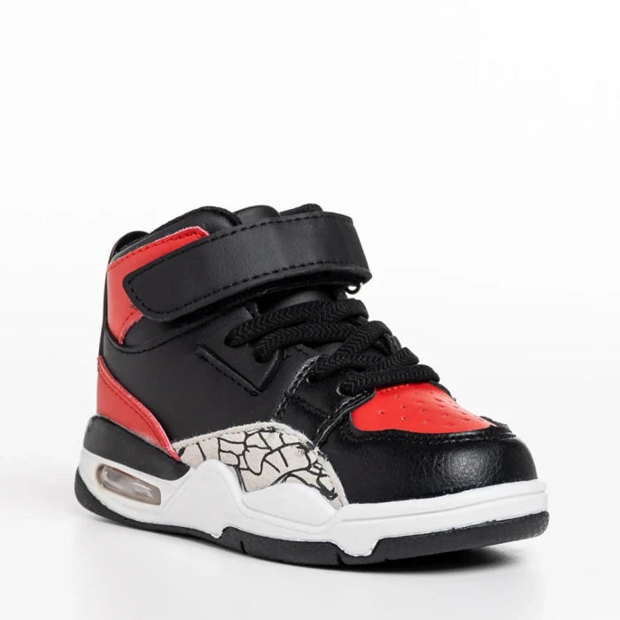 Детски спортни обувки  черни с червено от еко кожа  Jaxon