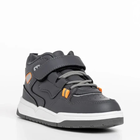 Детски спортни обувки  сиви  от еко кожа  Richey