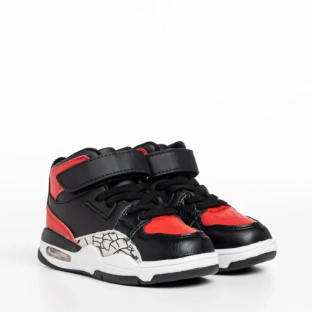 Детски спортни обувки  черни с червено от еко кожа  Jaxon