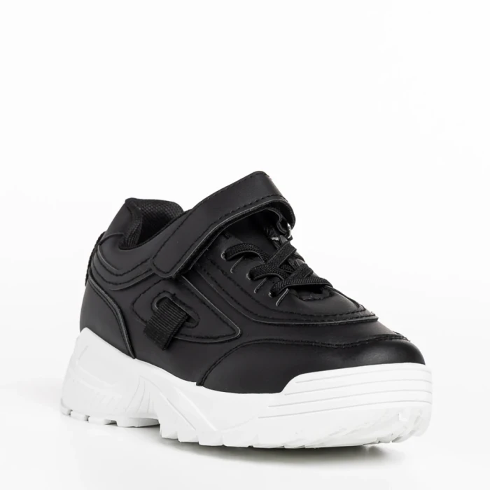 Детски спортни обувки  черни от еко кожа  Rumaysa