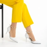 Дамски обувки  бели от еко кожа  Briony