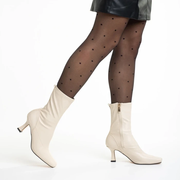 Дамски боти  бежови  от еко кожа  Journee