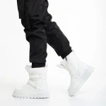 Дамски чизми бели  от еко кожа и текстилен материалXiomara