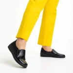 Дамски обувки  черни  от еко кожа  Caressa