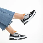 Дамски спортни обувки  черни от еко кожа и текстилен материал Raela