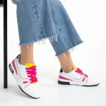 Дамски спортни обувки  розови  от еко кожа и текстилен материал Raela