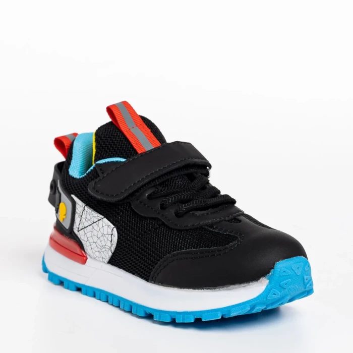 Детски спортни обувки  черни от еко кожа  и текстилен материал Carson