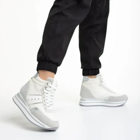 Дамски спортни обувки  бели  от еко кожа  Rakayla